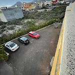 Cassandra Hotel *