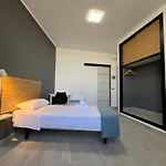 Cassandra Hotel