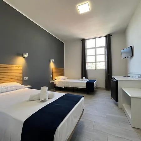 Cassandra Hotel