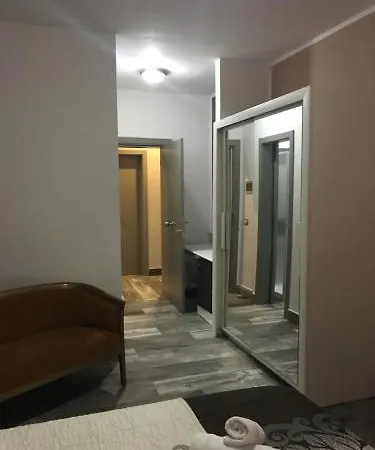 Cassandra Hotel