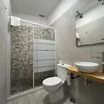Cassandra Hotel *