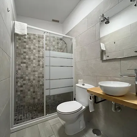 Cassandra Hotel *